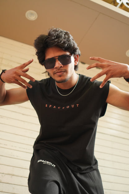 SPACEOUT BLACK BOXY FIT